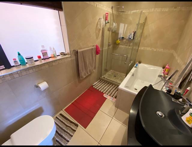 3 BEDROOM FREEHOLD FOR SALE IN SUNWARD PARK